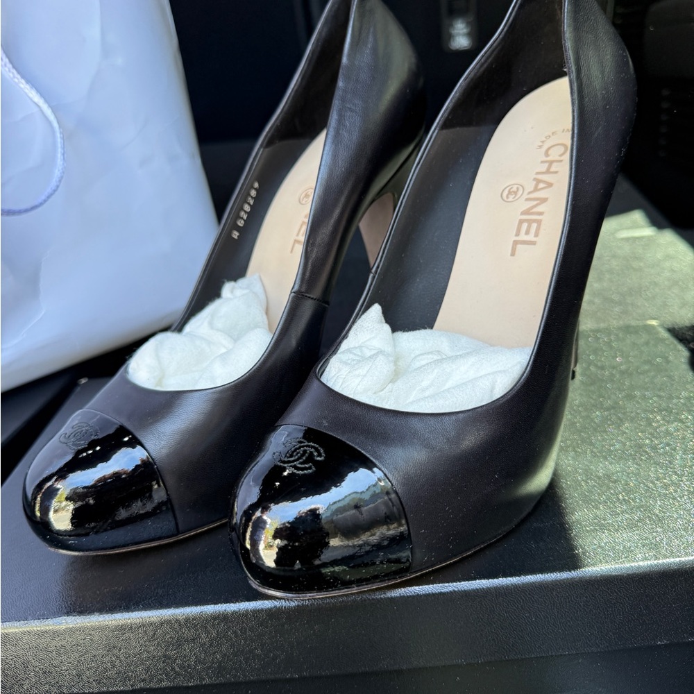 CHANEL Black Patent Leather Heels
